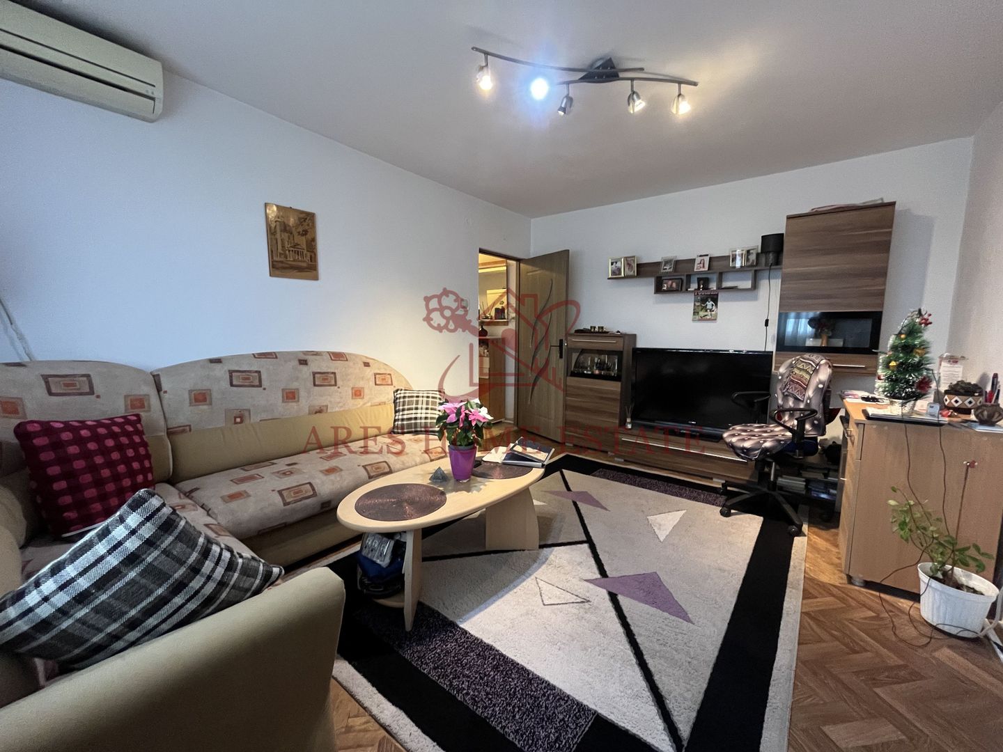 Centrală proprie, lângă Spital și acces rapid la transportul in comun - Poză 1