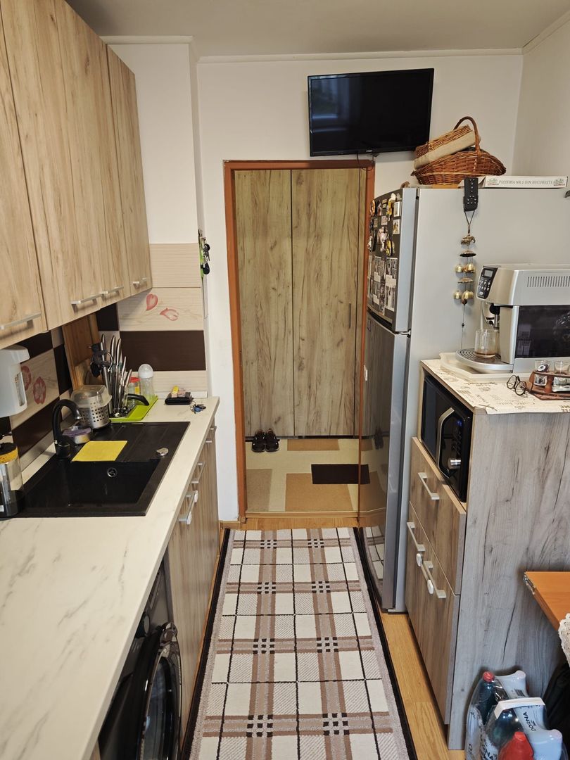 Apartament 3 Camere cu Centrală Proprie și Parcare – Sector 3 - Poză 10