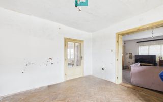 Casă cu teren de 1800 mp, în Buteni, Arad - Poză 10