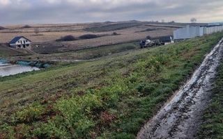 Teren intravilan de 900 mp în comuna Miroslava, sat Proselnici - Poză 4