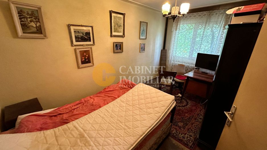 Apartament cu 3 camere - Etaj Intermediar - Bloc Fara Risc - Podu Ros - Poză 3