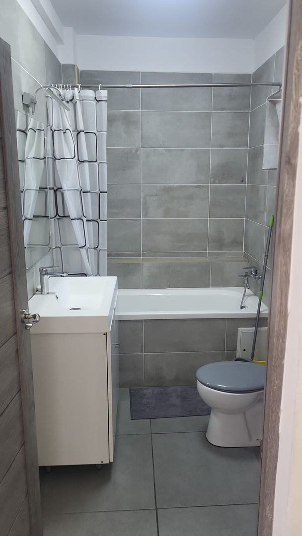 Apartament cu 4 camere  superb (100mp) - Poză 12