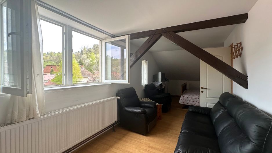 Vânzare casă Individuală 12 Camere la 5 minute de Castelul Bran - Poză 3