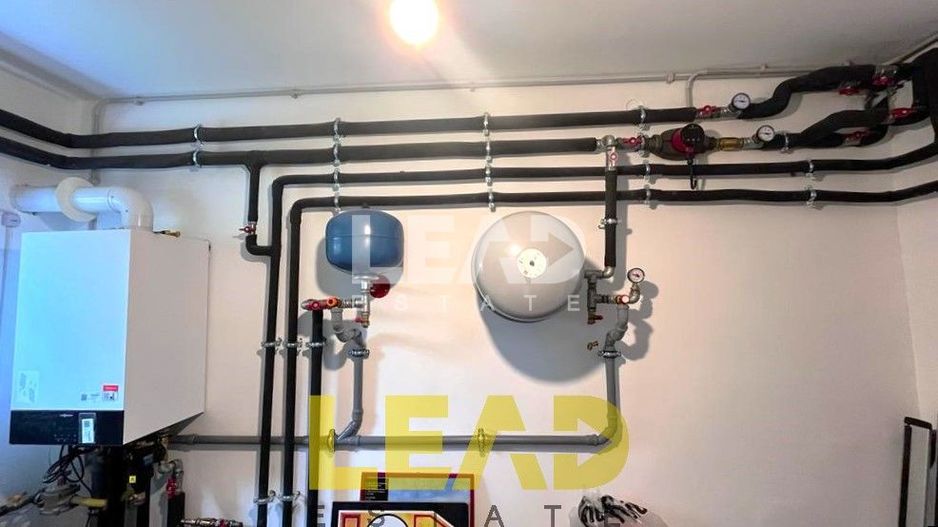 Casa renovata complet! 210 mp utili pe teren de 548 mp! - Poză 25