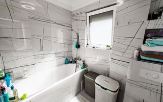 Apartament 3 camere,  70 mp, gradina 128 mp, parcare, zona Vivo - Poză 16