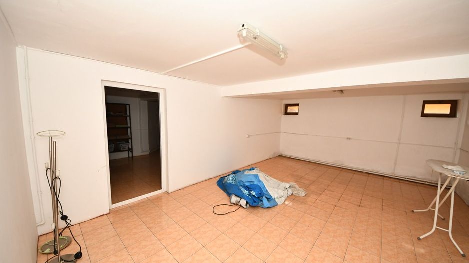 Vila spatioasa, constructie solida, zona micro 17 – Galati - Poză 52