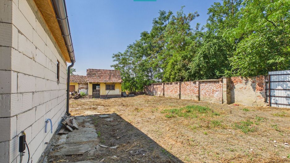 Casă renovată cu 3 camere în Battonya - Poză 13