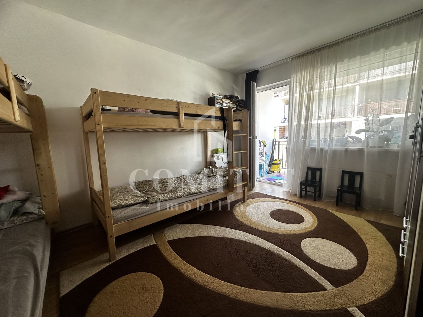 Apartament la etaj intermediar | Loc de parcare | Zona Str Eroilor - Poză 4