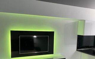 SE INCHIRIAZA APARTAMENT, 300 EURO, PIATA ENERGIEI - Poză 3