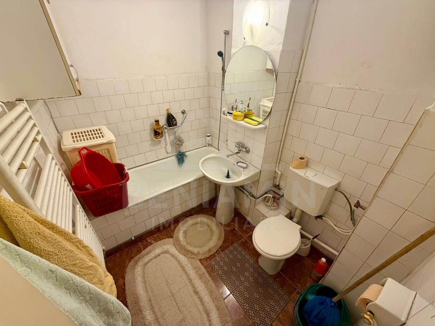 4 camere decomandate - Craiovita Noua - etaj 2 cu 2 bai - bloc 1982 - - Poză 8