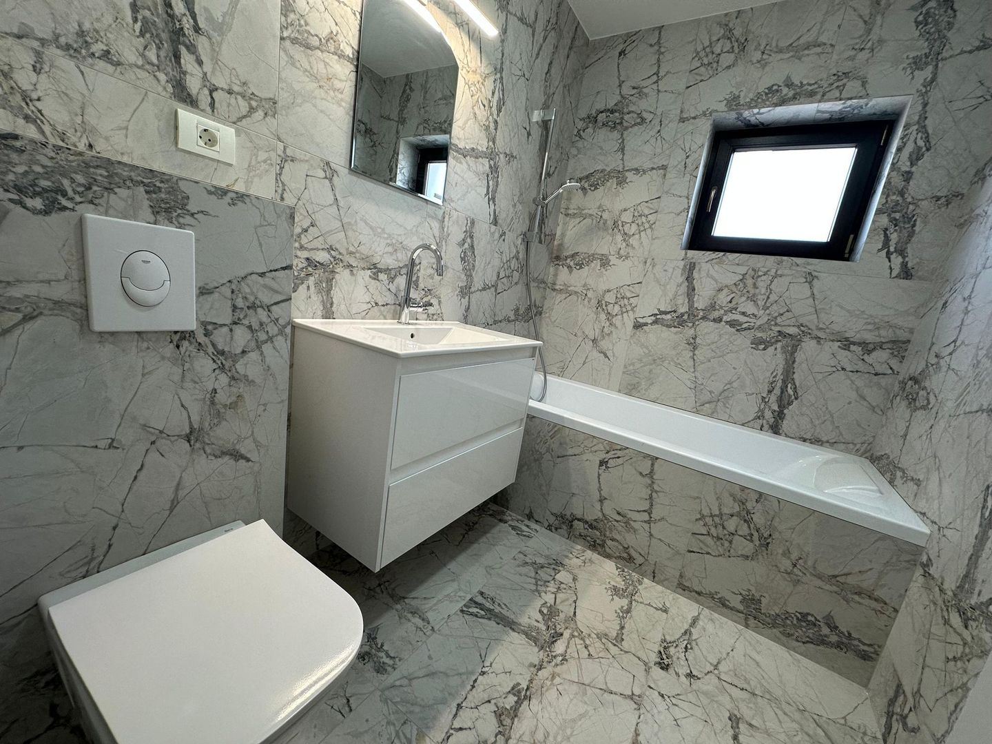 Casa moderna cu mansarda |de inchiriat | Voluntari - Poză 26