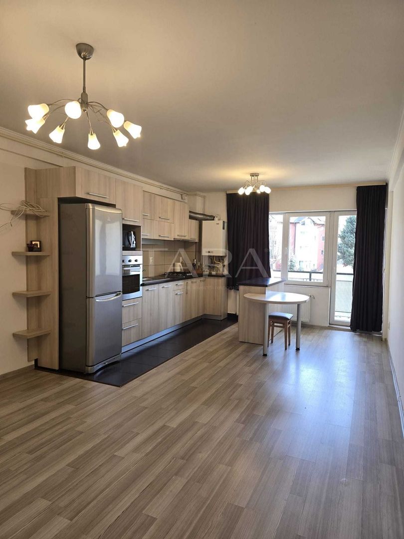 Apartament cu 3 camere, 76 mp, 2 balcoane, zona Baciu. - Poză 1