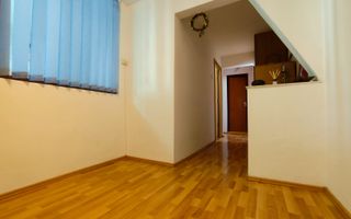 Apartament cu 3 camere de vanzare, Cetate - Poză 5