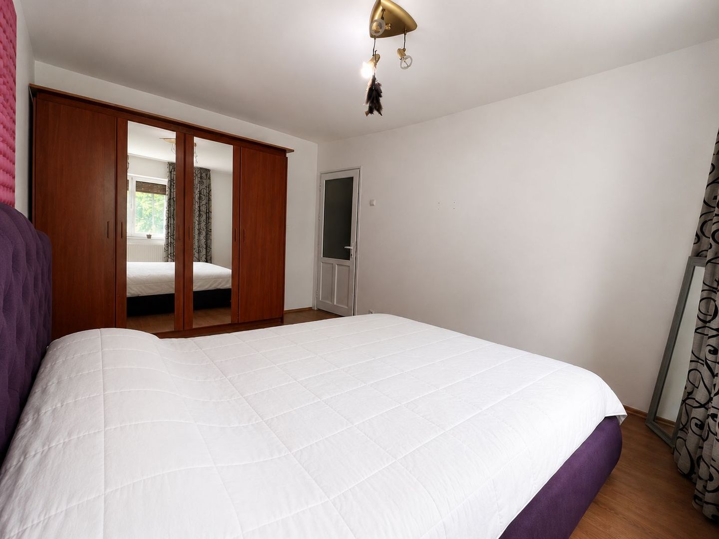 Apartament 3 camere spatios de vanzare în zona - Tractorul - Poză 3