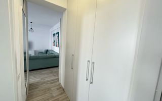 Vis a vis de Esso. Lift. Mijloc transport in fata. Loc de parcare. - Poză 13