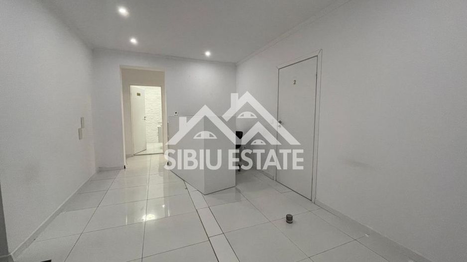 Spatiu comercial LA PRET DE APARTAMENT zona Rahovei  parter - Poză 1