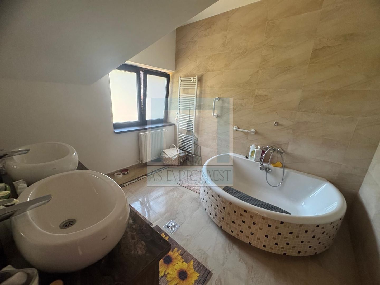 Casa/Vila deosebita 11 camere mobilata-utilata LUX -zona Hoghiz/Brasov - Poză 22