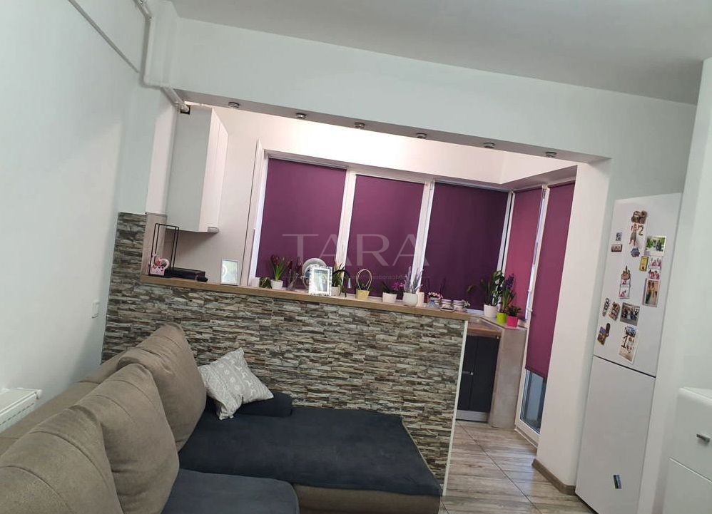 Apartament modern cu 2 camere și parcare subterană, zona Petrom. - Poză 3