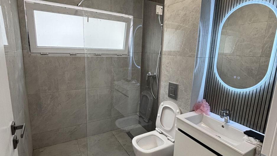 Casă modernă de vânzare - calitate premium, toate utilitatile - Poză 11