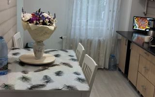 Ap 3 cam, zona Lipovei, etaj 2 - Poză 3
