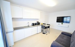 Apartament modern 3 camere 76 mp etaj 4/8 lift zona Doamna Stanca - Poză 1