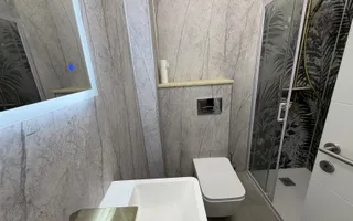 Vila moderna cu arhitectura deosebita gata sa devina acasa - Poză 13