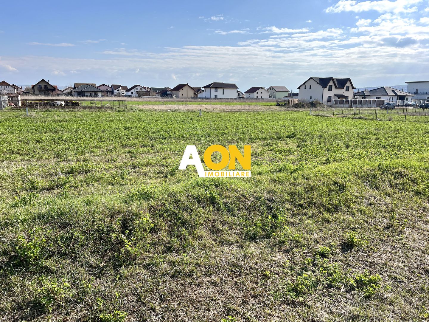 Teren intravilan constuibil de vanzare, toate utilitatile - Poză 1