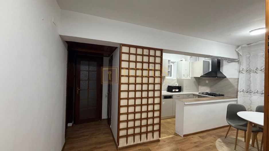 Piata Unirii; dormitor +birou;parcare privata si boxa (centrala proprie si ctr.) - Poză 19