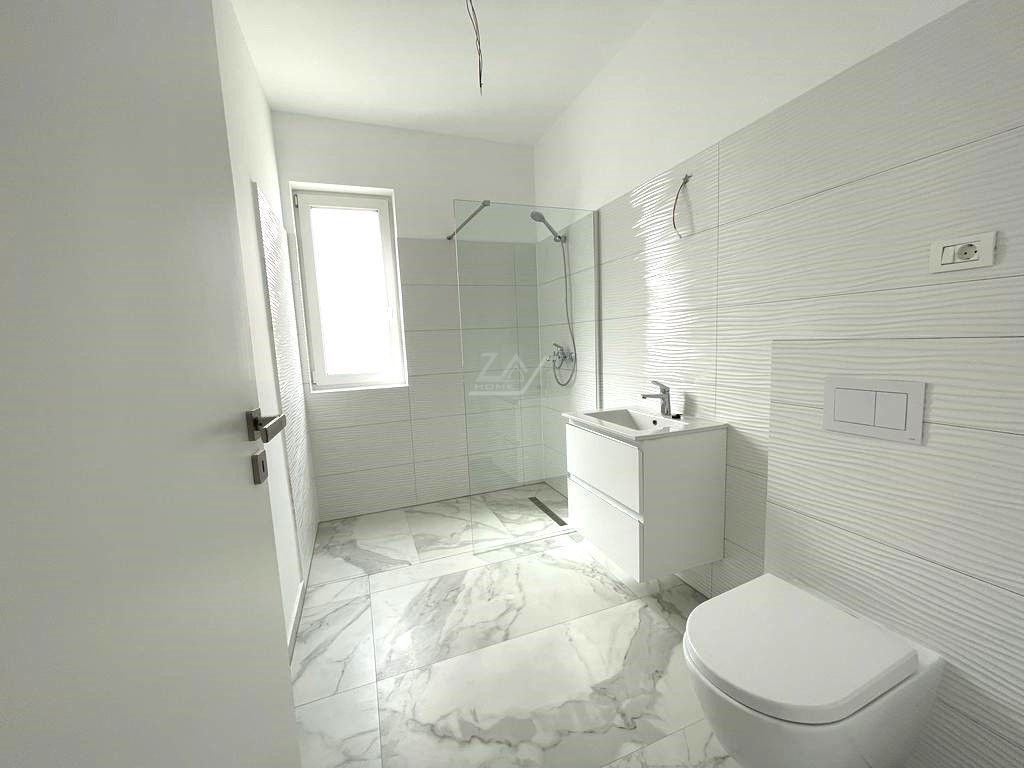 Decomandat. Loc de parcare. Spatiu depozitare pod. - Poză 6