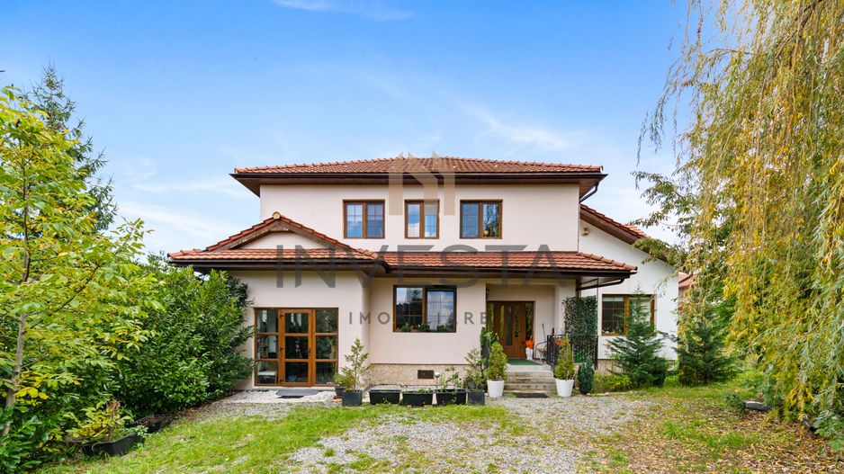 Resedinta impunatoare cu teren generos de 2.012 mp in Buna Ziua! - Poză 1