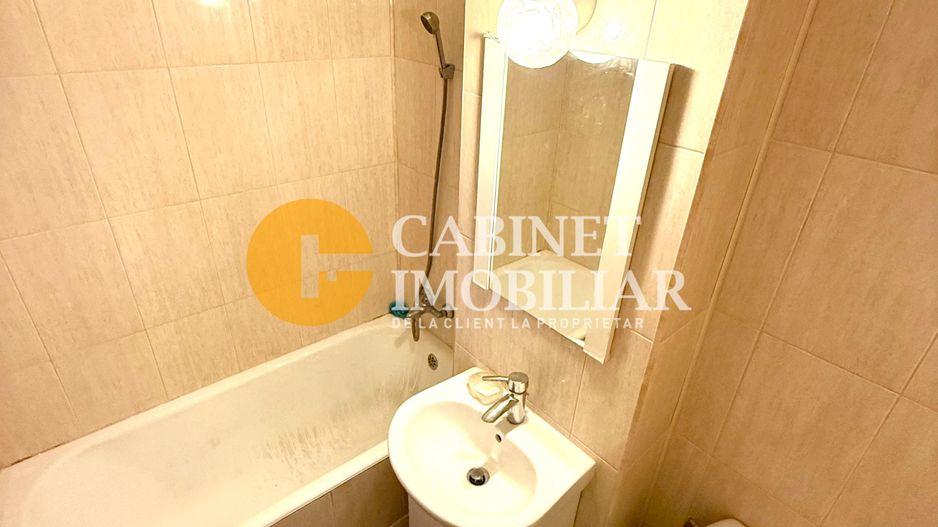 2 CAMERE DECOMANDAT, Liber - Alexandru Cel Bun - Poză 4