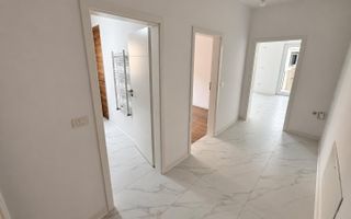 Etaj 1. Decomandat- bucatarie inchisa. Asfalt. - Poză 1