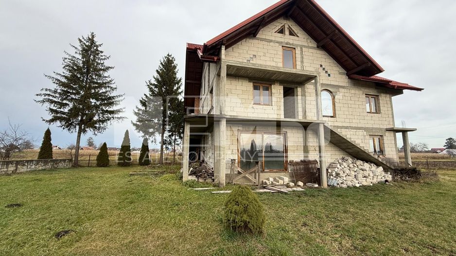 VAND CASA LA ROSU | 2010 | - Poză 5