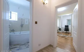 Techirghiol - Centru, casa tip duplex P+M, lot 293 mp si 154 mp utili! - Poză 12