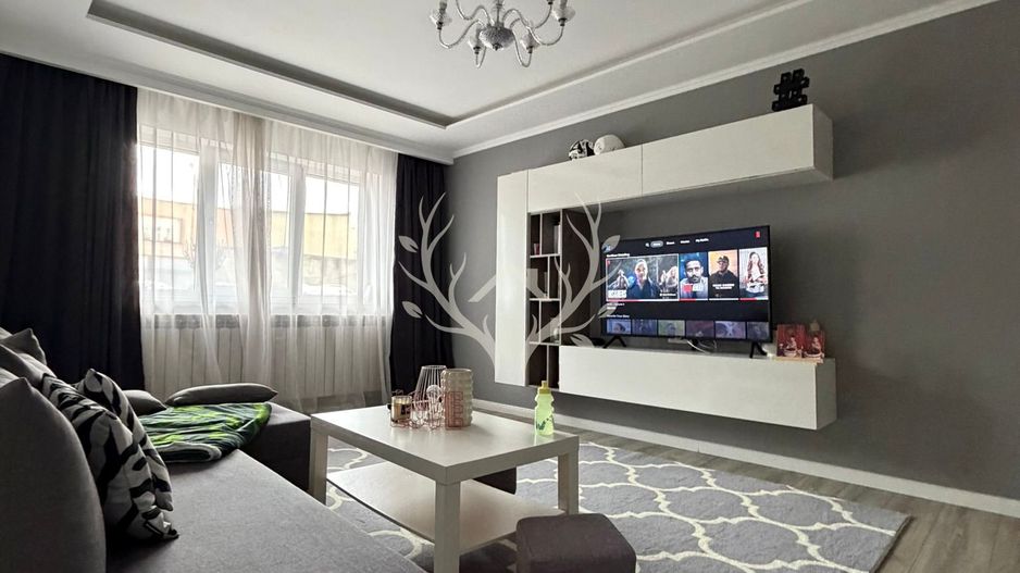 Apartament cu 3 camere decomandate, 65 mp, Intre Lacuri - Poză 2