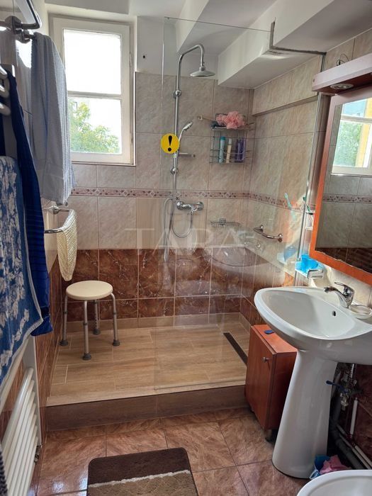 Casă spațioasă și confortabilă în Andrei Mureșanu - Poză 6