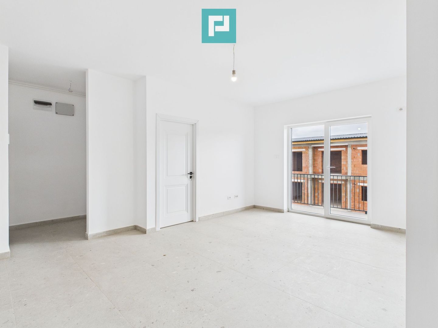 Apartament cu 2 camere în bloc nou - Poză 3