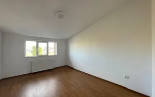 Duplex cu 4 camere - amplasament excelent | Mosnita Noua| - Poză 11