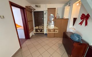 Apartament 3 camere + mansardă autorizată de vânzare – Zona Școala Nr. 7 - Poză 3