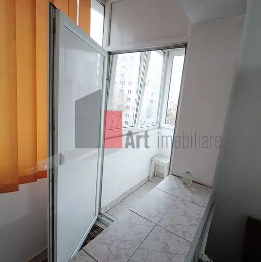 Garsonieră Pet-friendly si pentru fumatori (balcon) | 32 m²  | Vitan - Poză 4