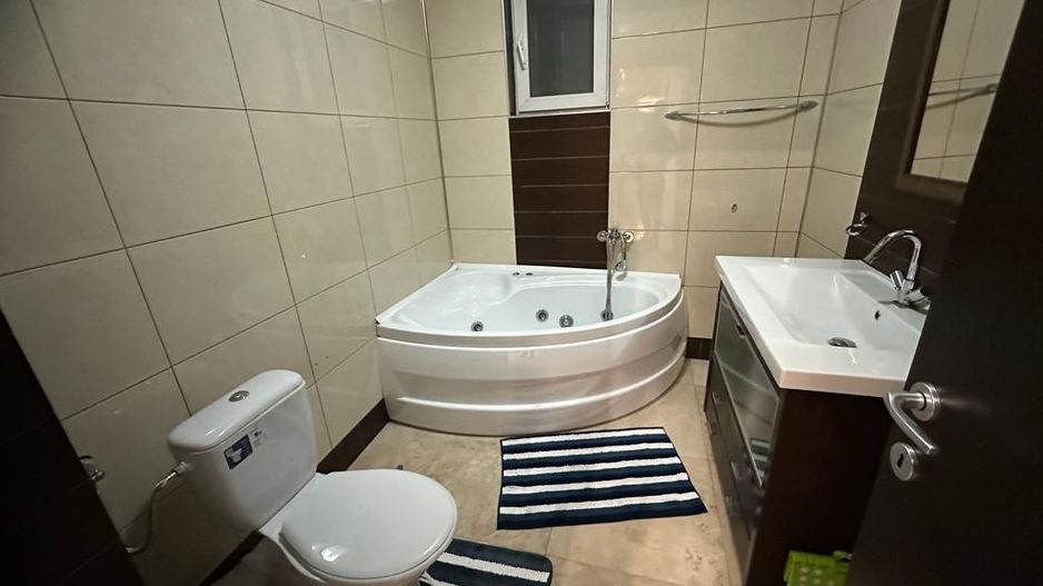 3 camere 2 bai Parcare 120 mp et. 1 AN 2007 Ghencea Drumul Taberii - Poză 4