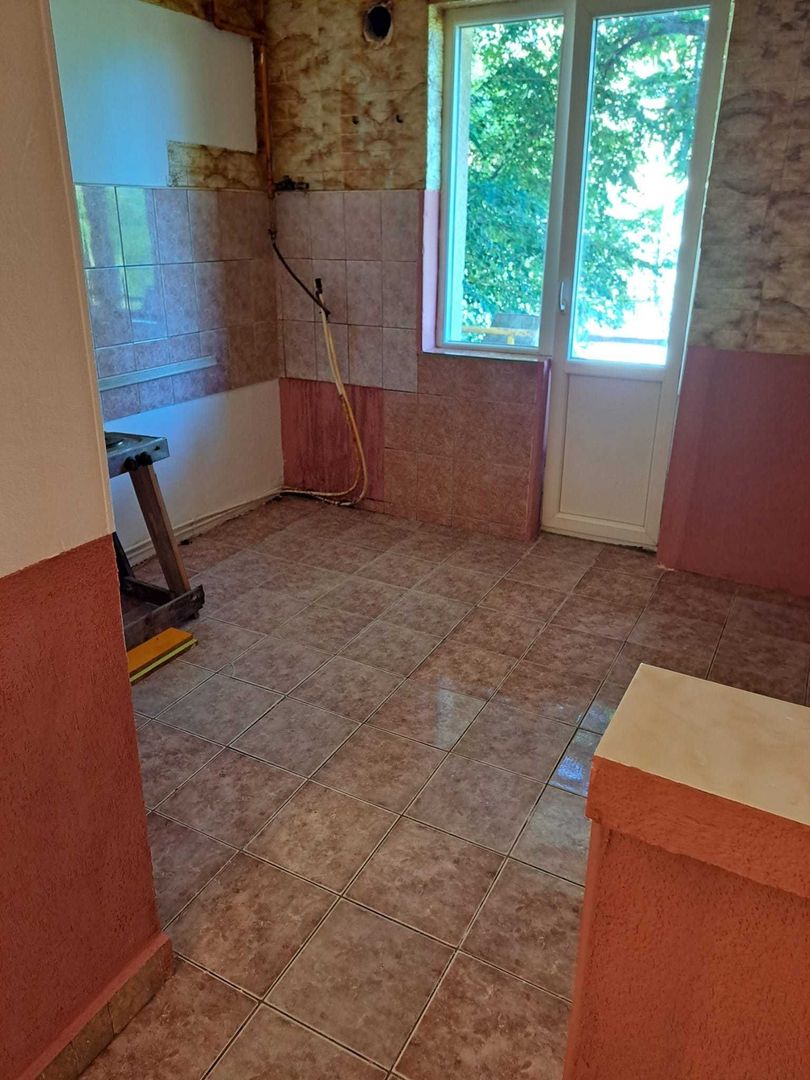 BRASADAS vinde Garsoniera lux, 37 mp, Zona Ostrovului - Poză 2