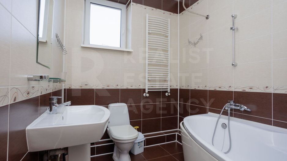 Chirie, casă, 6 camere, Strada Trifan Baltă, Centru - Poză 29