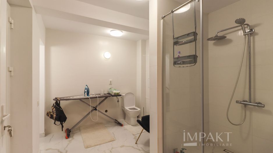 Casa insiruita cu finisaje de lux in cartierul Europa - Poză 23