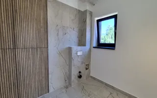 Apartament cu 4 camere 125 mp (4 garsoniere) la cheie + 60 mp pod - Busteni - Poză 11