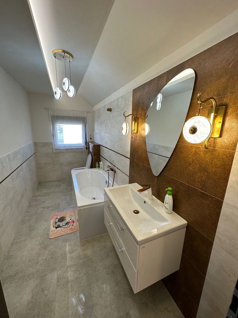 CASA EXCEPTIONALA CU LIVADA PROPRIE - Poză 36