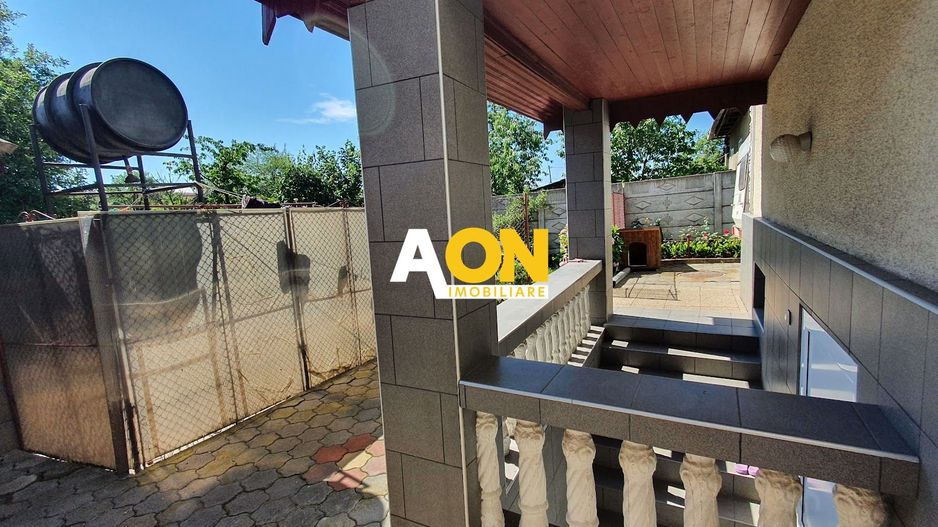 Casa cu 4 camere, garaj, teren 791 mp, zona Schit - Poză 4