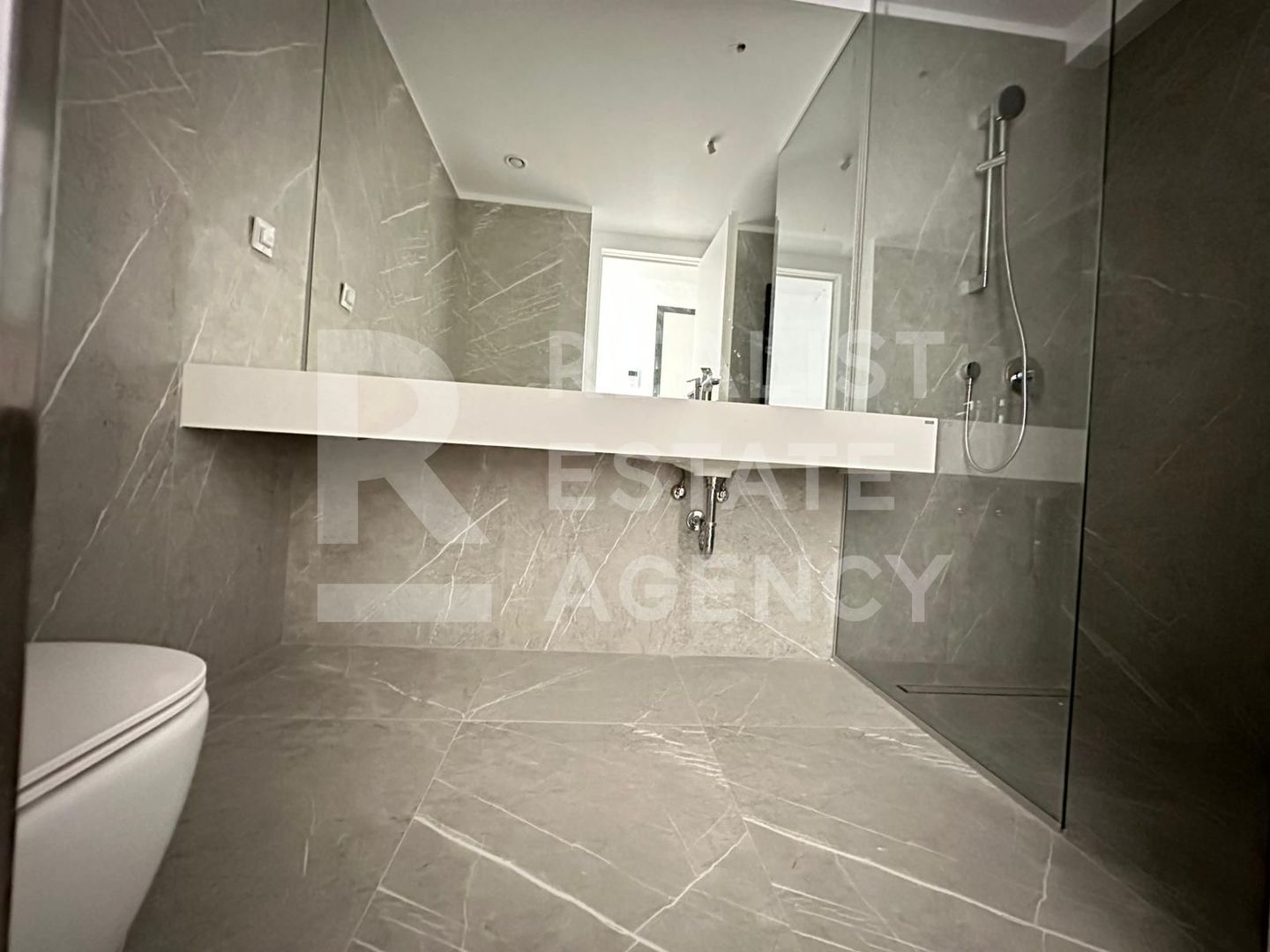 Vânzare, apartament 2 camere, cu vedere spre lac, One Lake Club - Poză 7
