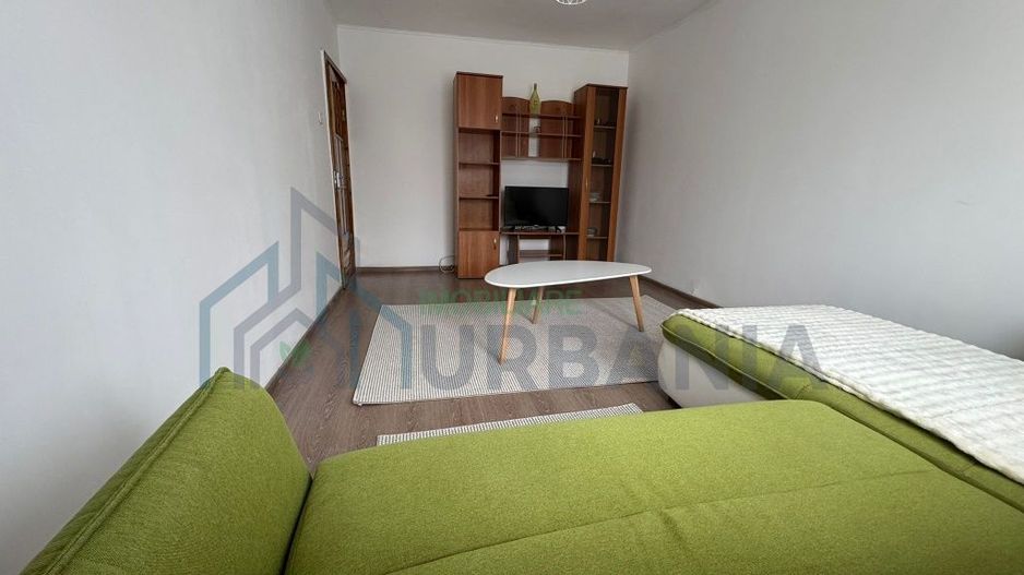Apartament 3 camere, Nicolina, etaj 1, renovat recent - Poză 3