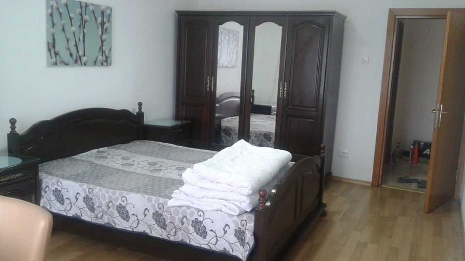 Apartament de inchiriat pe Faleza Dunarii - 3 camere, 105 mp, parter - Poză 13